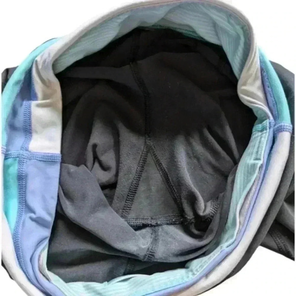 Lululemon Run: Inspire Crop II Black / Quilt Blue Spring 2014 Women's  size 6 - Picture 10 of 13